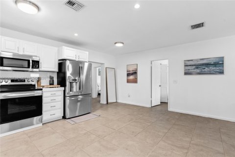 House in Homestead, Florida 4 bedrooms, 199.74 sq.m. № 2069665 - photo 14