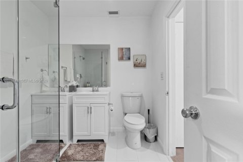 House in Homestead, Florida 4 bedrooms, 199.74 sq.m. № 2069665 - photo 27