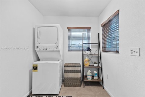 House in Homestead, Florida 4 bedrooms, 199.74 sq.m. № 2069665 - photo 21