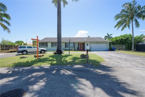 Купить виллу или дом в Хомстед, Флорида 7 комнат, 167.41м2, № 2036981 - фото 23