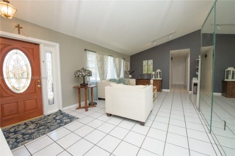 Купить виллу или дом в Хомстед, Флорида 7 комнат, 167.41м2, № 2036981 - фото 3