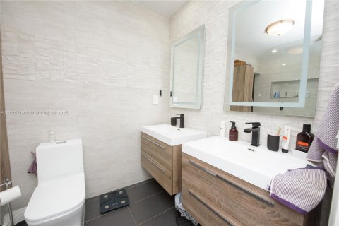 Купить виллу или дом в Хомстед, Флорида 7 комнат, 167.41м2, № 2036981 - фото 16