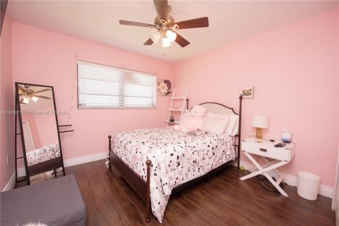 Купить виллу или дом в Хомстед, Флорида 7 комнат, 167.41м2, № 2036981 - фото 17