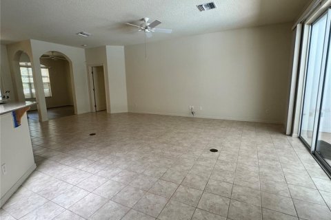 Снять в аренду виллу или дом в Окала, Флорида 5 комнат, 238.2м2, № 2102229 - фото 19
