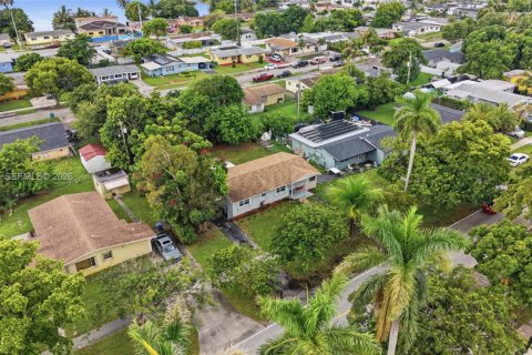Villa ou maison à vendre à Miami Gardens, Floride: 3 chambres, 104.61 m2 № 2429751 - photo 7