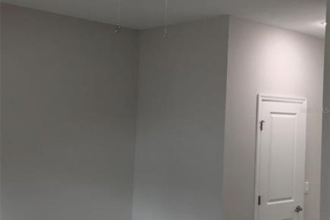 Villa ou maison à louer à Poinciana, Floride: 4 chambres, 167.22 m2 № 2394014 - photo 11
