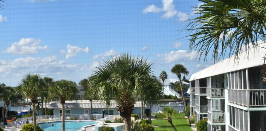 Condo à New Smyrna Beach, Floride, 2 chambres № 1424258