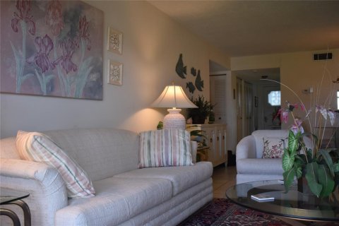 Condominio en alquiler en New Smyrna Beach, Florida, 2 dormitorios, 106 m2 № 1424258 - foto 5