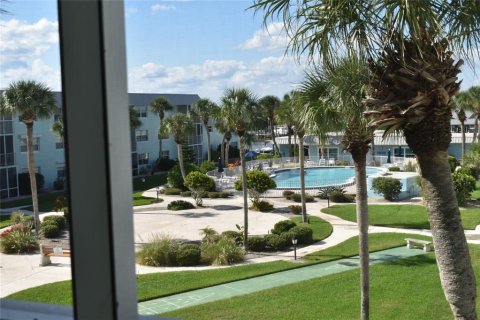 Condominio en alquiler en New Smyrna Beach, Florida, 2 dormitorios, 106 m2 № 1424258 - foto 7