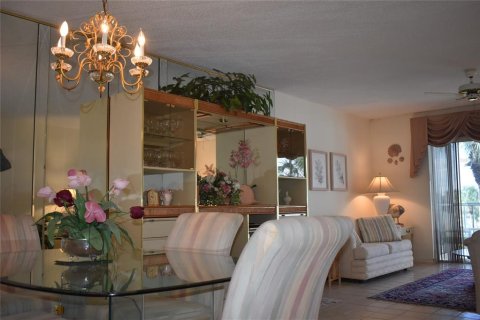 Condominio en alquiler en New Smyrna Beach, Florida, 2 dormitorios, 106 m2 № 1424258 - foto 4