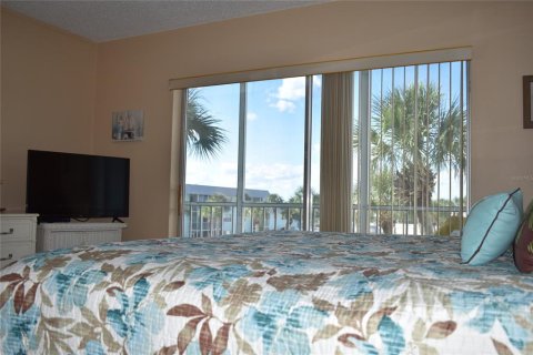 Condominio en alquiler en New Smyrna Beach, Florida, 2 dormitorios, 106 m2 № 1424258 - foto 11