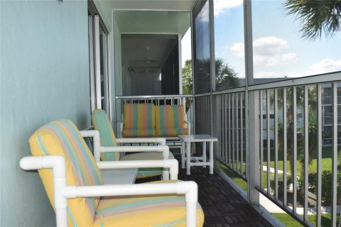 Condominio en alquiler en New Smyrna Beach, Florida, 2 dormitorios, 106 m2 № 1424258 - foto 9