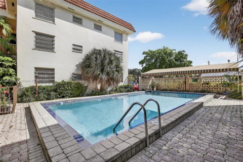 Copropriété à vendre à North Miami, Floride: 2 chambres, 81.1 m2 № 1957132 - photo 4
