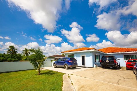 Купить виллу или дом в Хомстед, Флорида 3 спальни, 156.17м2, № 1983180 - фото 19