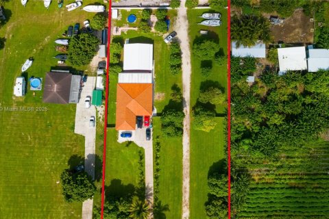 Купить виллу или дом в Хомстед, Флорида 3 спальни, 156.17м2, № 1983180 - фото 16