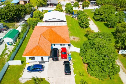 Купить виллу или дом в Хомстед, Флорида 3 спальни, 156.17м2, № 1983180 - фото 17