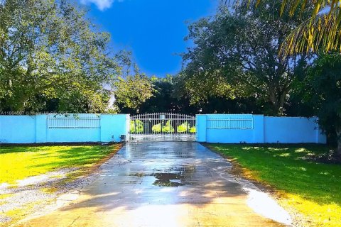 Купить виллу или дом в Хомстед, Флорида 3 спальни, 156.17м2, № 1983180 - фото 2