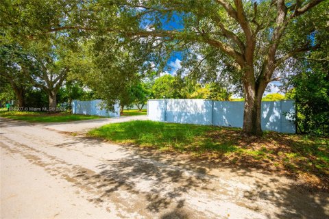 Купить виллу или дом в Хомстед, Флорида 3 спальни, 156.17м2, № 1983180 - фото 7