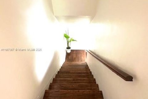 Apartamento en alquiler en Miami Beach, Florida, 2 dormitorios, 467.48 m2 № 1967711 - foto 7