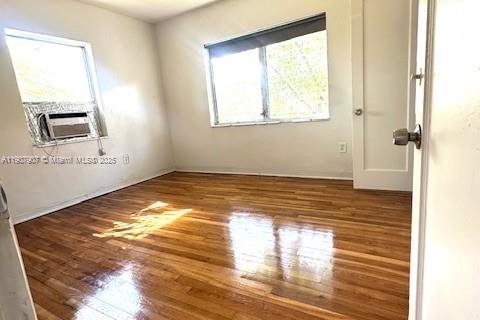 Apartamento en alquiler en Miami Beach, Florida, 2 dormitorios, 467.48 m2 № 1967711 - foto 5