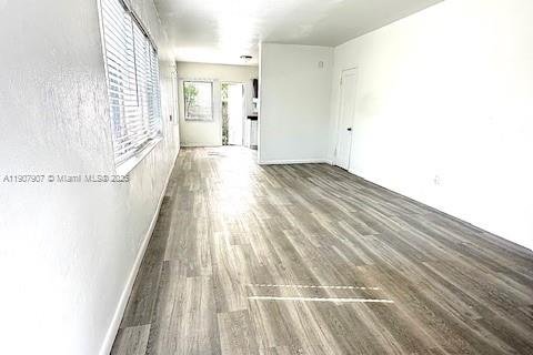 Apartamento en alquiler en Miami Beach, Florida, 2 dormitorios, 467.48 m2 № 1967711 - foto 2