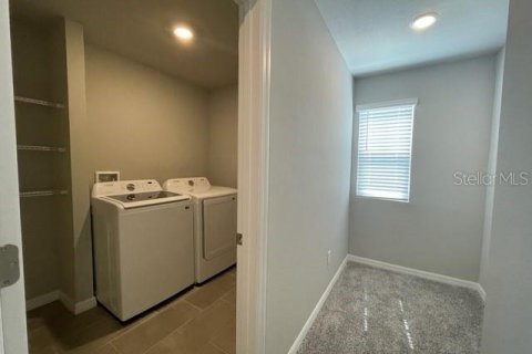 Villa ou maison à louer à Zephyrhills, Floride: 3 chambres, 182.46 m2 № 2156450 - photo 30
