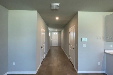 Villa ou maison à louer à Zephyrhills, Floride: 3 chambres, 182.46 m2 № 2156450 - photo 4