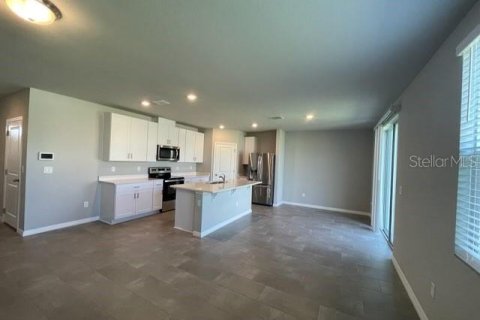 Villa ou maison à louer à Zephyrhills, Floride: 3 chambres, 182.46 m2 № 2156450 - photo 8