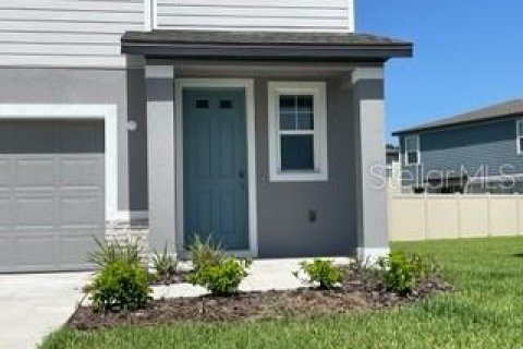 Villa ou maison à louer à Zephyrhills, Floride: 3 chambres, 182.46 m2 № 2156450 - photo 2