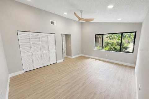 Copropriété à vendre à Sarasota, Floride: 2 chambres, 113.43 m2 № 2345036 - photo 9