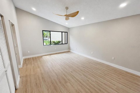 Copropriété à vendre à Sarasota, Floride: 2 chambres, 113.43 m2 № 2345036 - photo 8