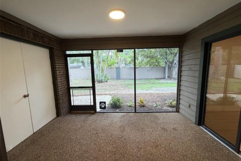 Copropriété à vendre à Sarasota, Floride: 2 chambres, 113.43 m2 № 2345036 - photo 17