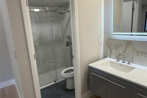Copropriété à vendre à Sarasota, Floride: 2 chambres, 113.43 m2 № 2345036 - photo 15