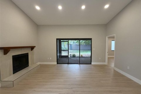 Copropriété à vendre à Sarasota, Floride: 2 chambres, 113.43 m2 № 2345036 - photo 3