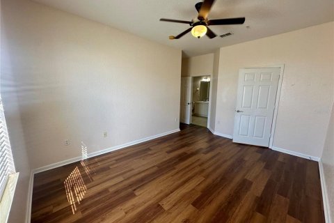 Condo in Orlando, Florida, 3 bedrooms  № 2233846 - photo 10