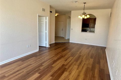 Condo in Orlando, Florida, 3 bedrooms  № 2233846 - photo 2