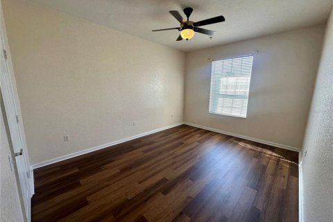 Condo in Orlando, Florida, 3 bedrooms  № 2233846 - photo 13