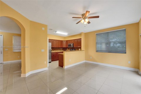 Townhouse in Homestead, Florida 3 bedrooms, 128.11 sq.m. № 1923951 - photo 24