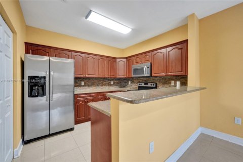 Townhouse in Homestead, Florida 3 bedrooms, 128.11 sq.m. № 1923951 - photo 21