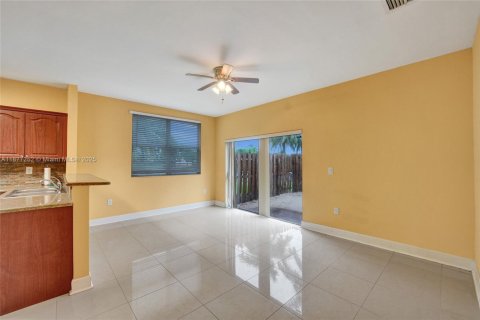 Townhouse in Homestead, Florida 3 bedrooms, 128.11 sq.m. № 1923951 - photo 25