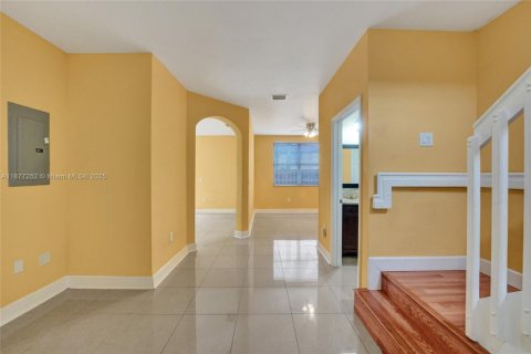 Townhouse in Homestead, Florida 3 bedrooms, 128.11 sq.m. № 1923951 - photo 26
