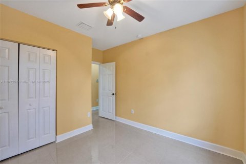 Townhouse in Homestead, Florida 3 bedrooms, 128.11 sq.m. № 1923951 - photo 10