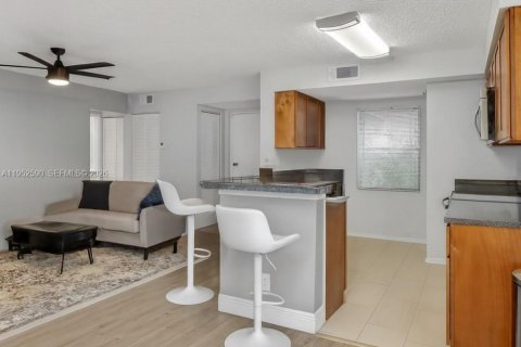 Купить кондоминиум в Санрайз, Флорида 1 спальня, 70.05м2, № 2008483 - фото 5