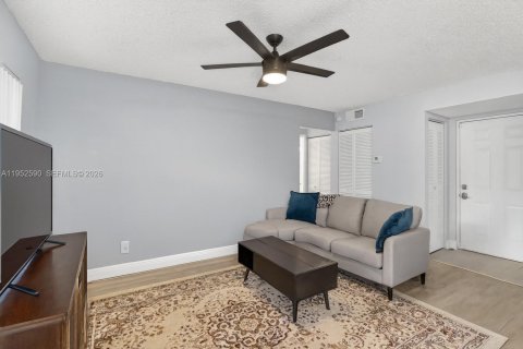 Купить кондоминиум в Санрайз, Флорида 1 спальня, 70.05м2, № 2008483 - фото 6