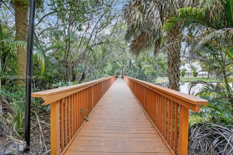 Купить кондоминиум в Санрайз, Флорида 1 спальня, 70.05м2, № 2008483 - фото 28