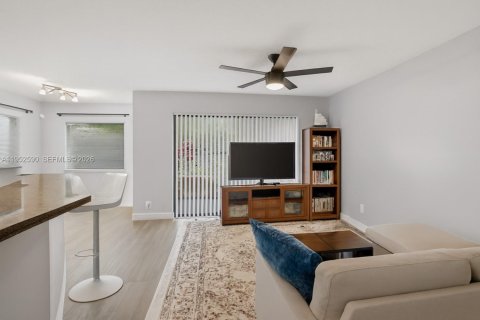 Купить кондоминиум в Санрайз, Флорида 1 спальня, 70.05м2, № 2008483 - фото 7