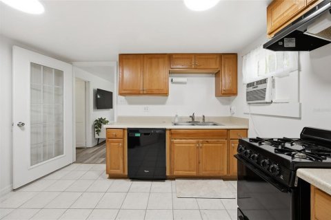 House in Gainesville, Florida 1 bedroom, 39.3 sq.m. № 2234446 - photo 12