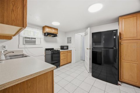 House in Gainesville, Florida 1 bedroom, 39.3 sq.m. № 2234446 - photo 10