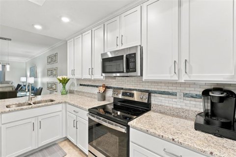 Copropriété à vendre à Punta Gorda, Floride: 2 chambres, 153.75 m2 № 2362665 - photo 6