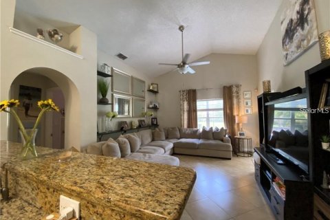 House in Kissimmee, Florida 3 bedrooms, 152.55 sq.m. № 2202340 - photo 6